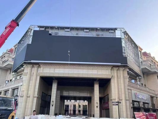 Ecrã de visualização LED exterior versátil com alta taxa de atualização
